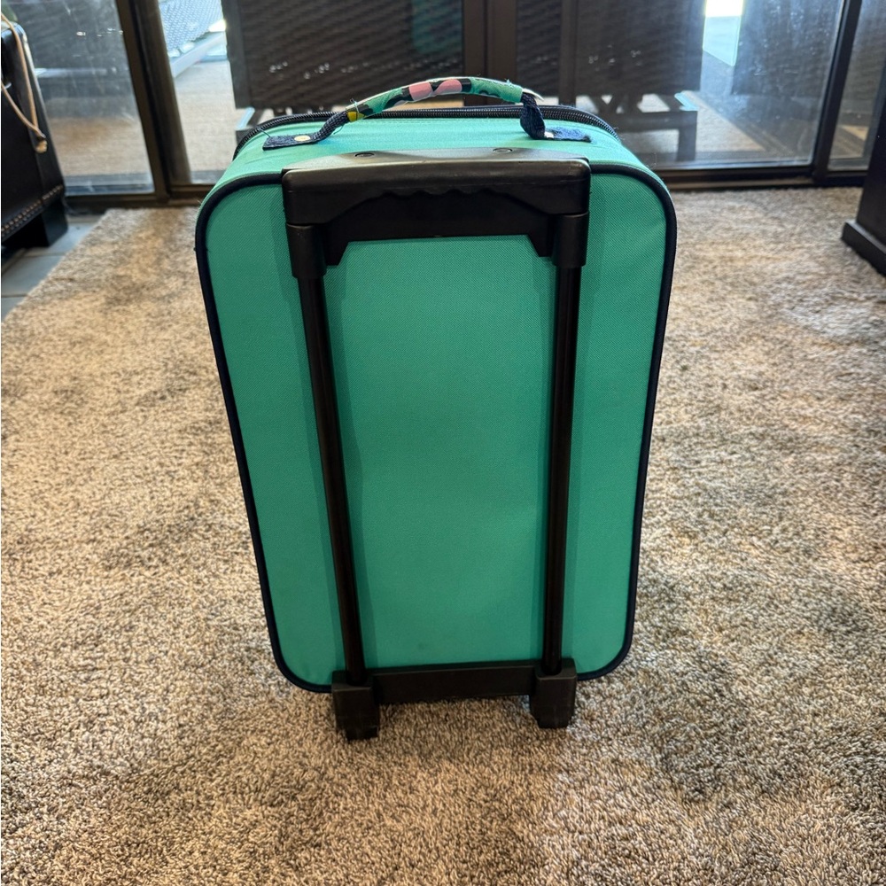 Flower and butterfly suitcase - Picture 3 of 10